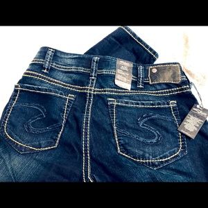 Silver Suki Cropped Jeans. 30W